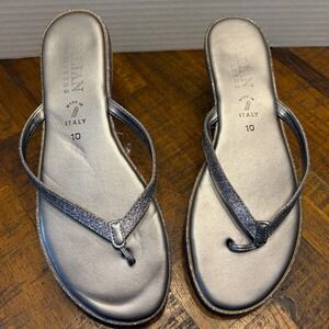 Italian Shoemakers Women Silver Glitter Thong Sandals Metallic Flip Flops Sz 10